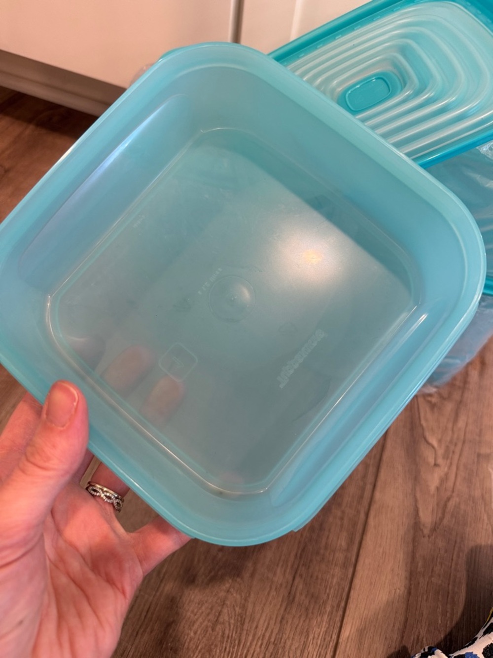 Tupperware Turquoise Square Food Storage Containers - Set of 4 - Picture 16 of 16